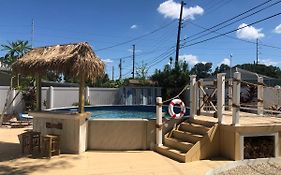 3Br/2Ba Beach Style House, Heated Pool, 6 Minutes To The Beach